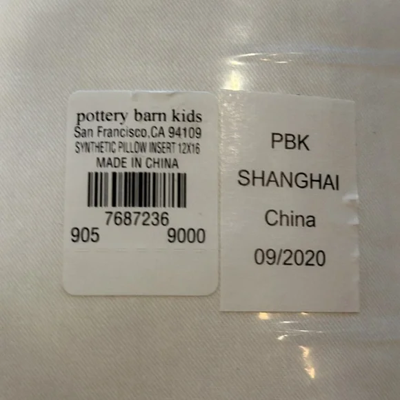 Pottery Barn kids synthetic decorative pillow insert 12“ x 16“ poly fill NWT - Picture 3 of 5